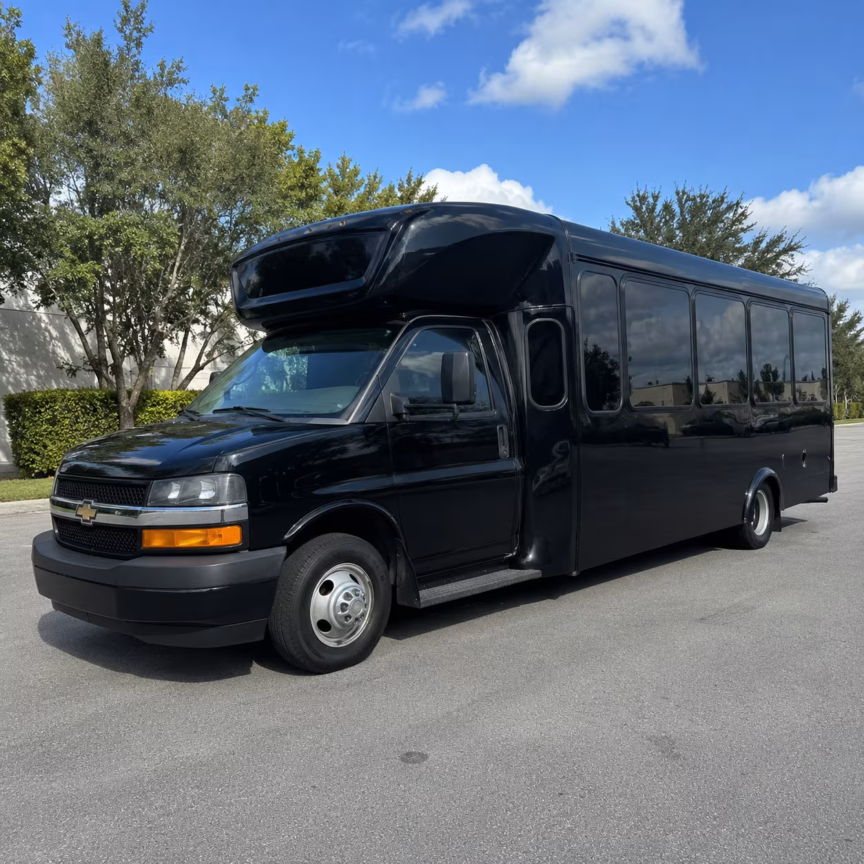dearborn party buses that keep the whole crew together from the first pickup to the last drop off