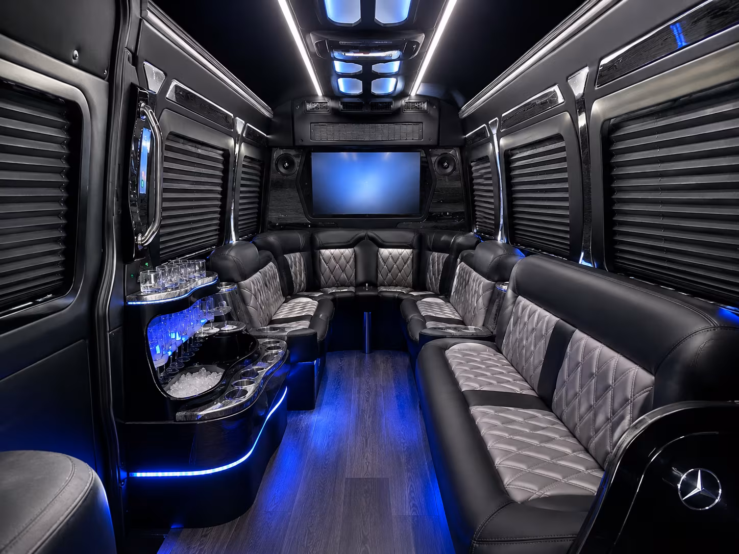 employee commuter shuttles and recurring corporate routes in dearborn