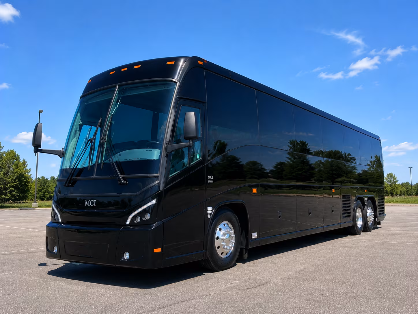 shuttle your guests between dtw and dearborn wedding hotels